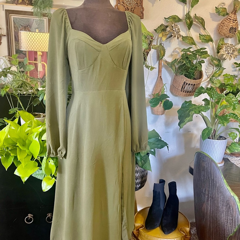 Pretty Vintage Inspired Midi Dress
